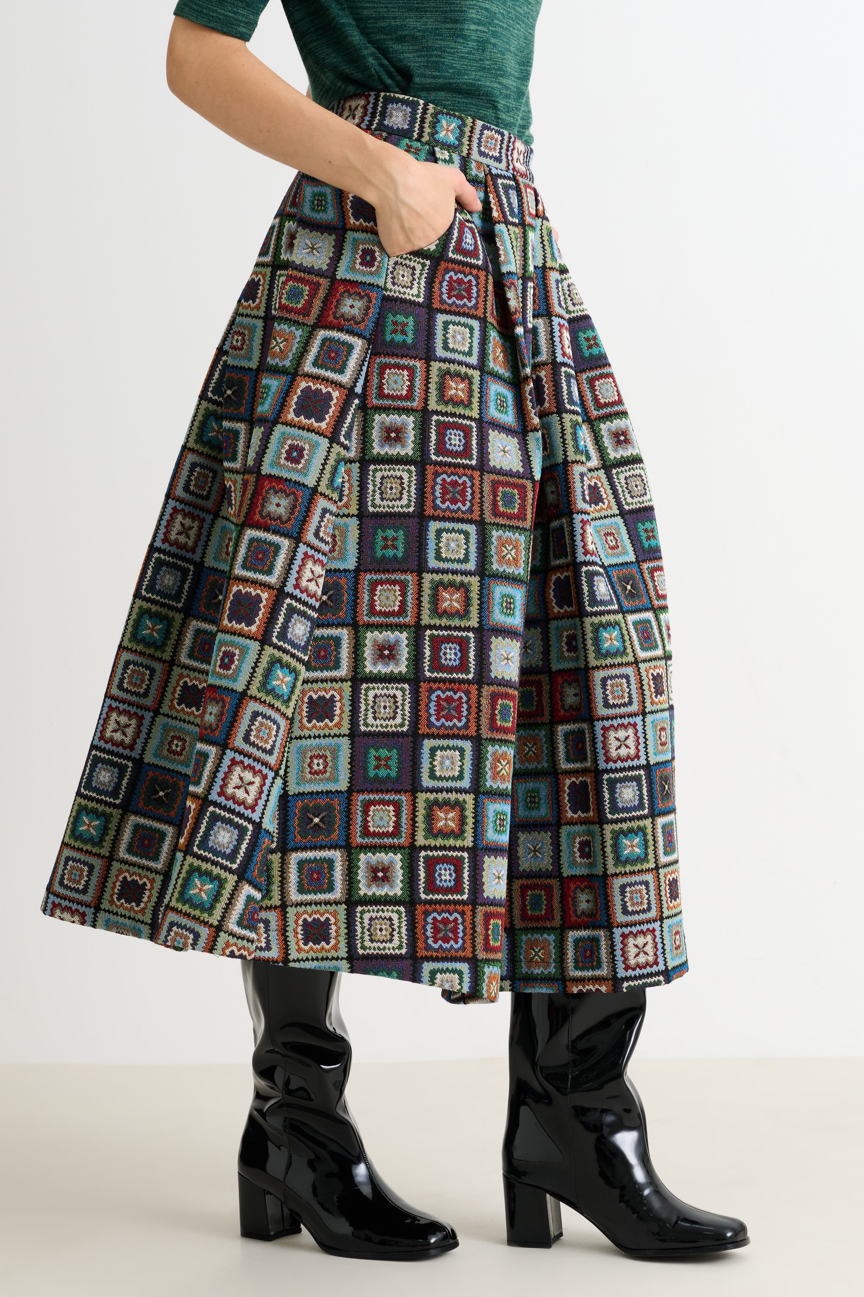 Pasadena 70'S Patch Jacquard Midi Skirt