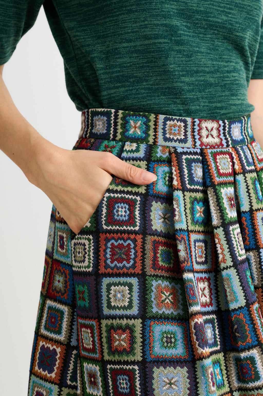 Pasadena 70'S Patch Jacquard Midi Skirt