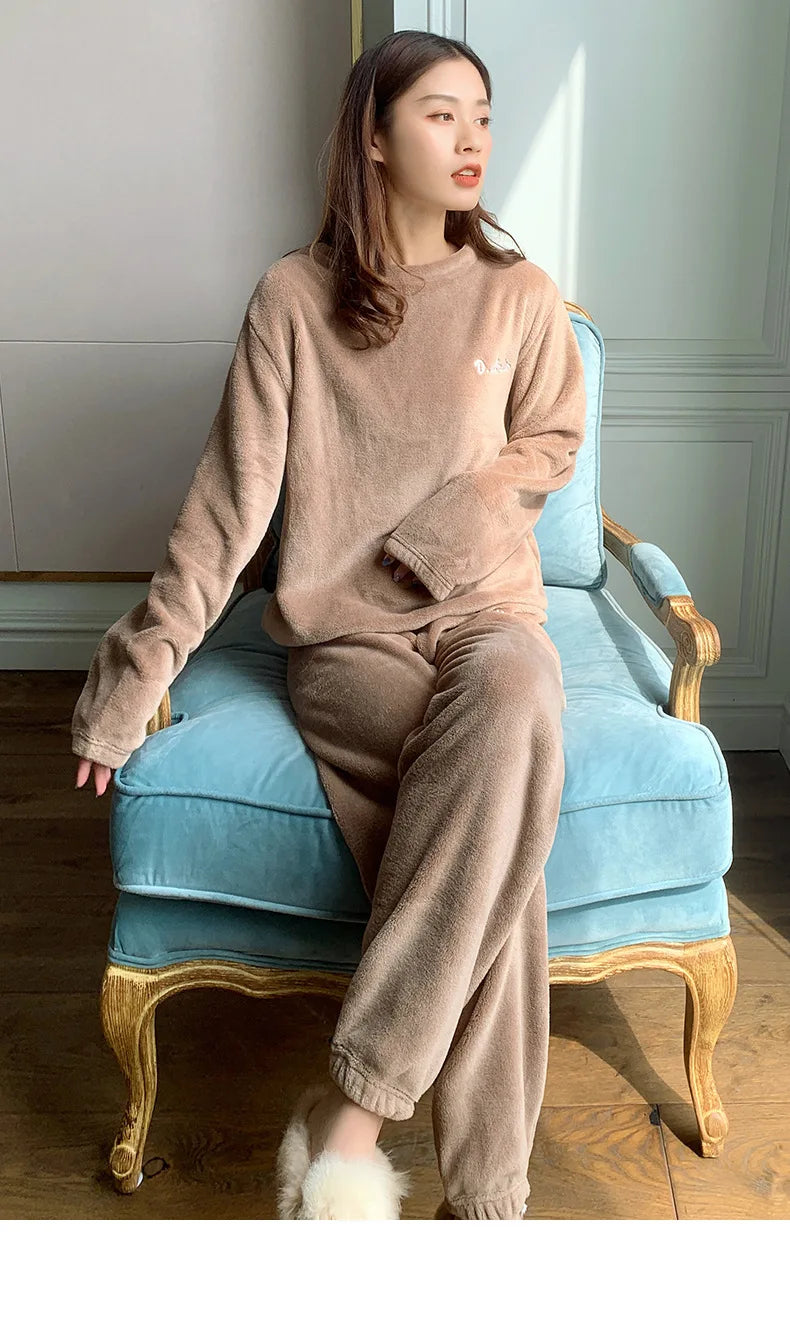 Double-Sided Coral Fleece Pajama Set Thickened Warm Leisure Wear for Autumn Winter Comfortable Polyester Sleepwear