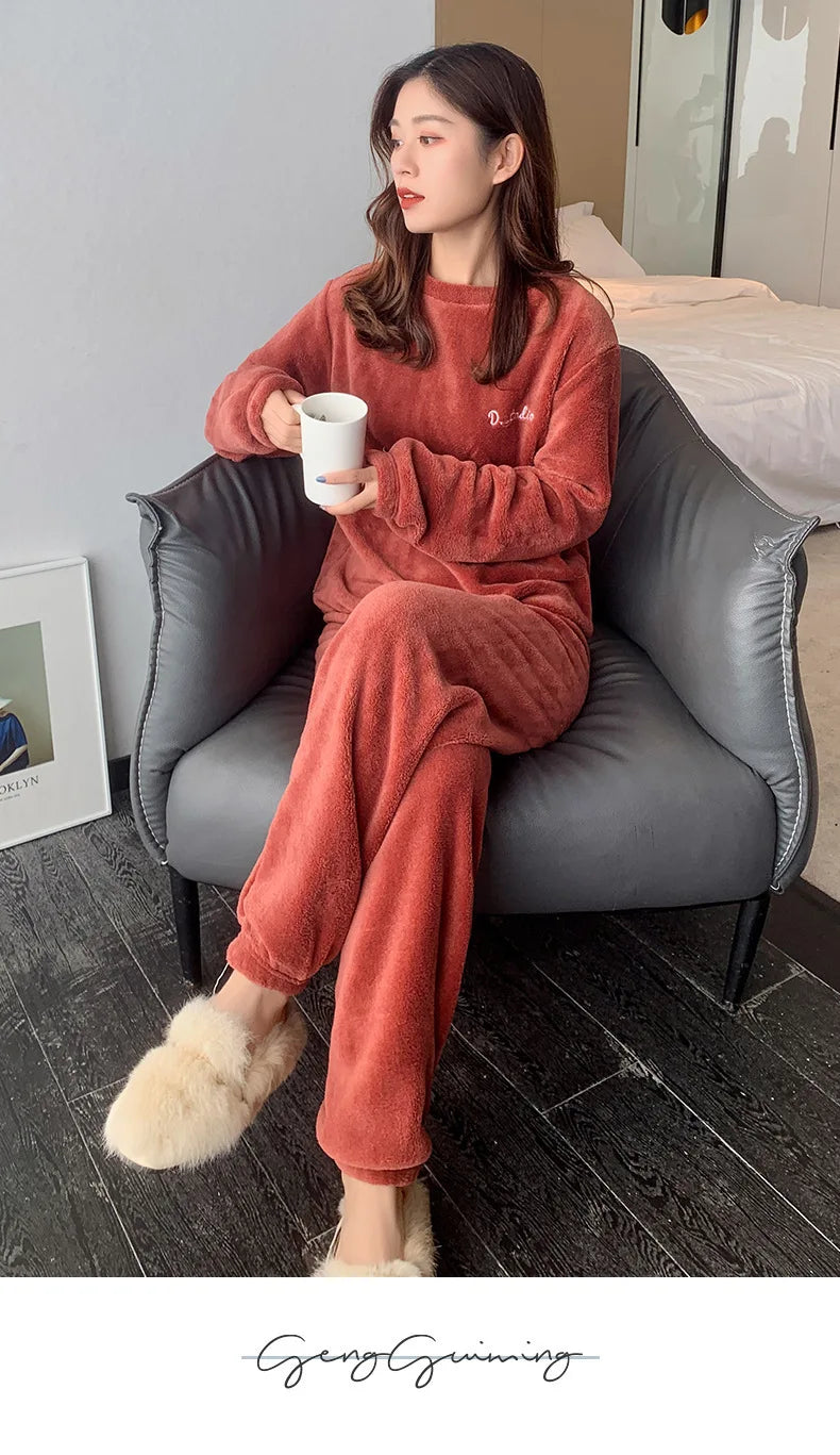 Double-Sided Coral Fleece Pajama Set Thickened Warm Leisure Wear for Autumn Winter Comfortable Polyester Sleepwear