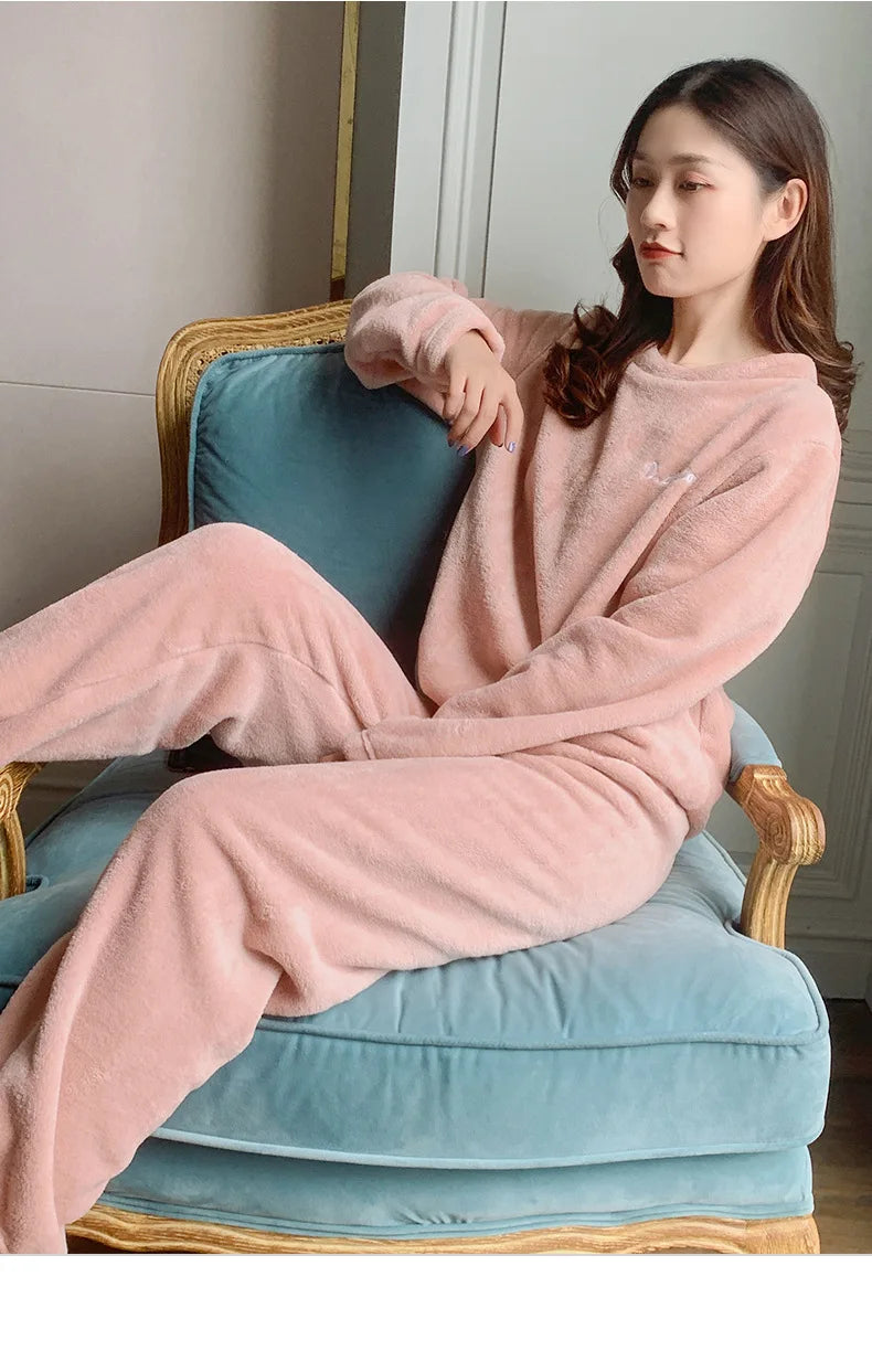Double-Sided Coral Fleece Pajama Set Thickened Warm Leisure Wear for Autumn Winter Comfortable Polyester Sleepwear
