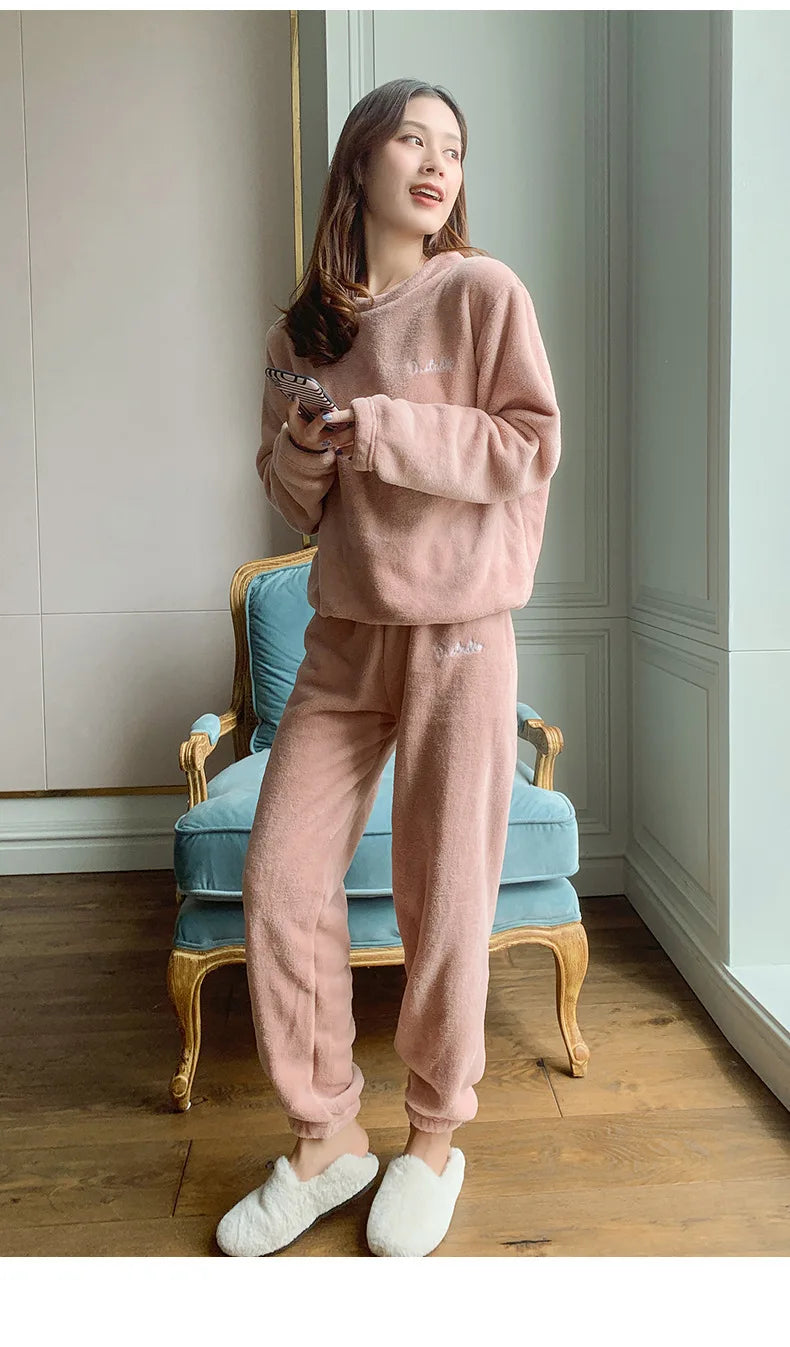 Double-Sided Coral Fleece Pajama Set Thickened Warm Leisure Wear for Autumn Winter Comfortable Polyester Sleepwear