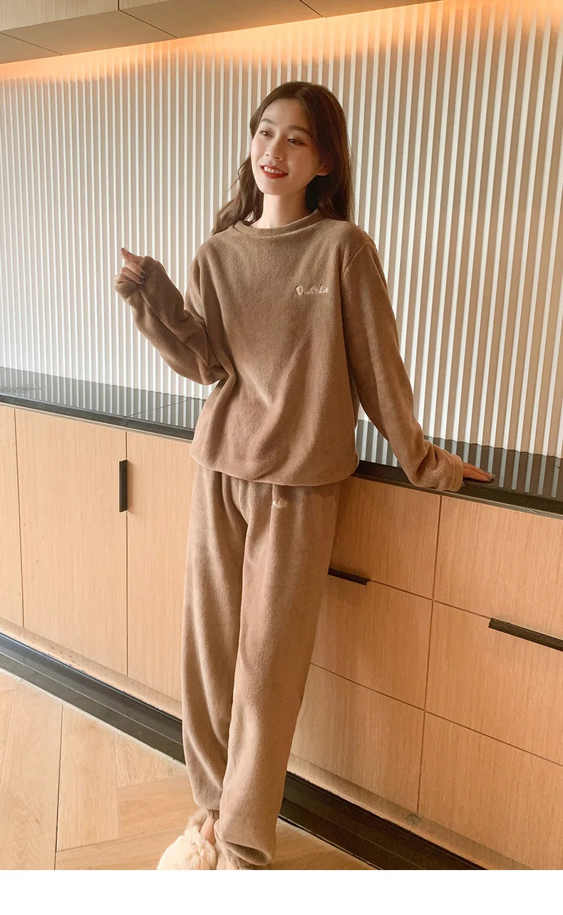 Double-Sided Coral Fleece Pajama Set Thickened Warm Leisure Wear for Autumn Winter Comfortable Polyester Sleepwear