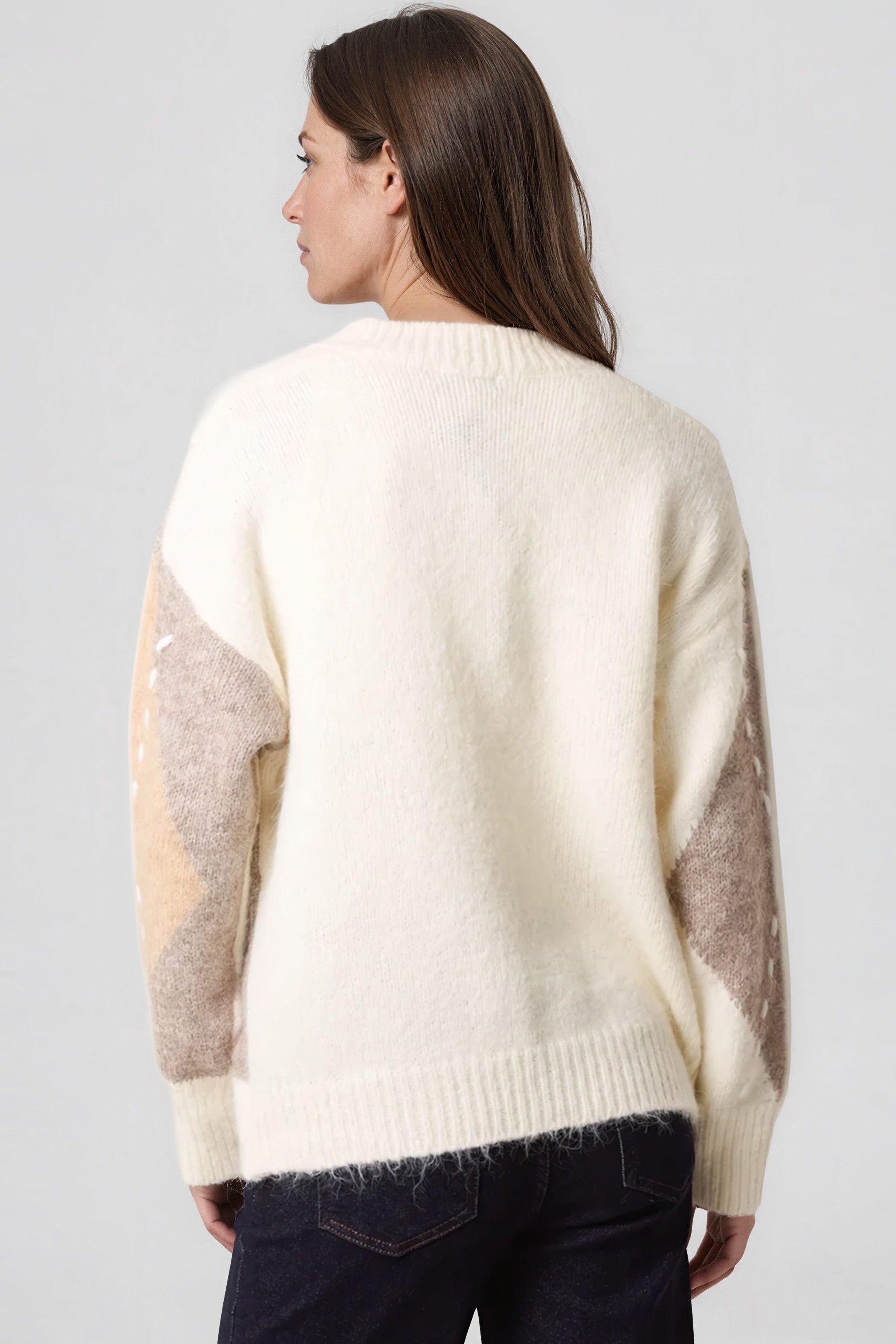Ivory Argyle Pattern V Neck Jumper