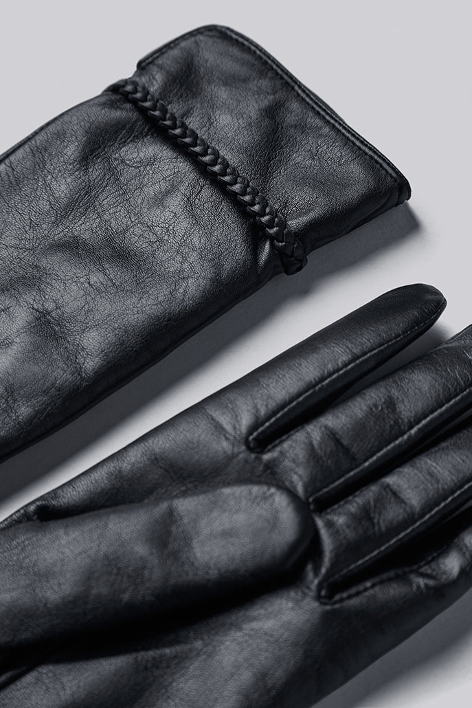 Tema Black Leather Touchphone Gloves.