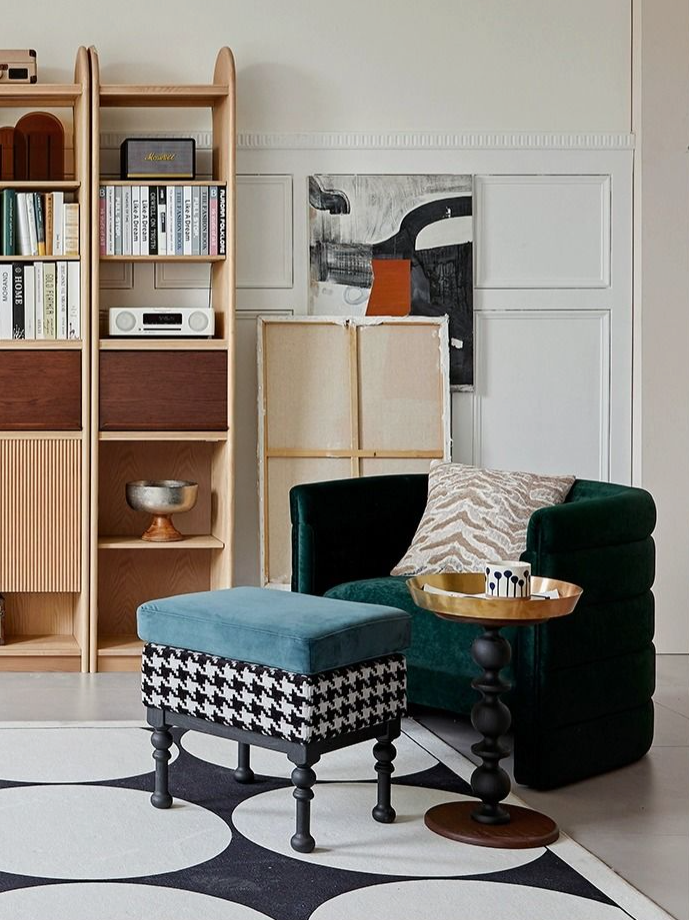 Cosmo Round Side Table With Gold Tray