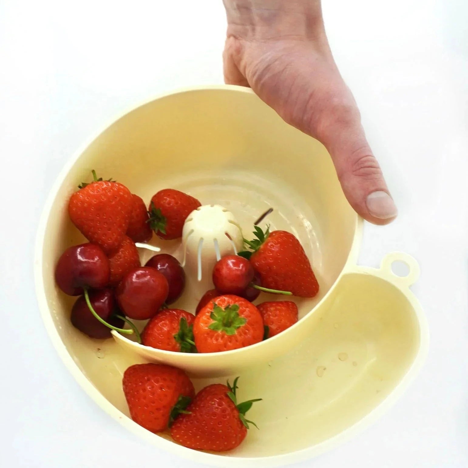 Snail-Shaped Vortex Drainer Basket for Kitchen Cleaning & Storage