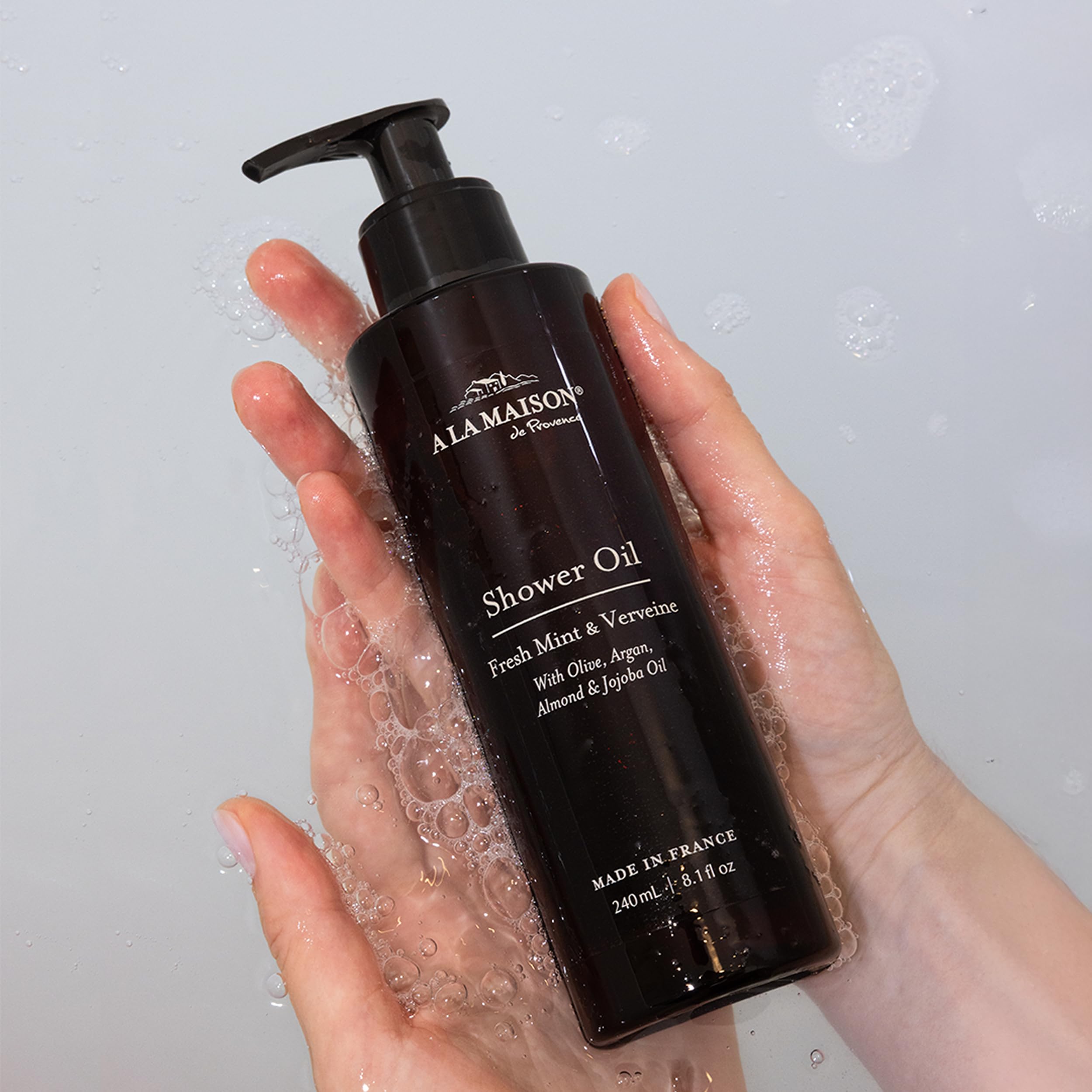 A LA MAISON Cleansing Shower Oil – Jasmine & Santal | Hydrating Oil-to-Lather