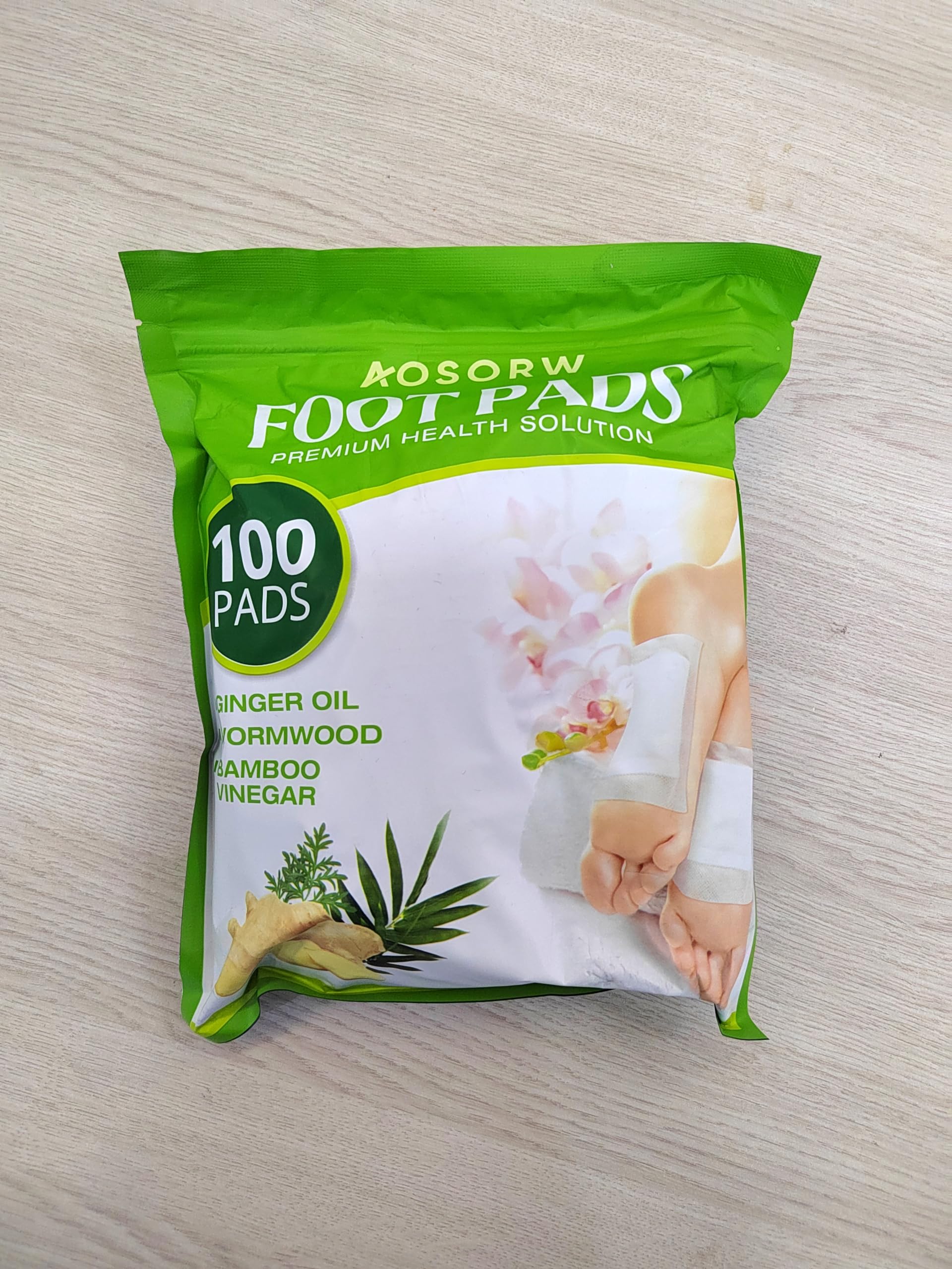 AOSORW Natural Herbal Foot Pads Ginger Oil and Bamboo Charcoal 100 Pads Pack - Overnight Foot Care