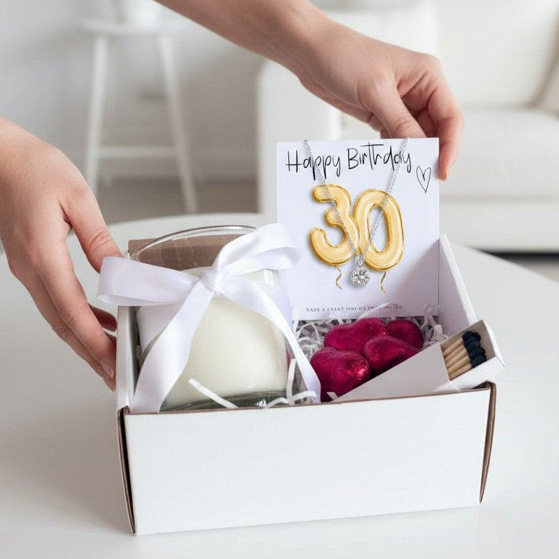 Small 30th Birthday Gold Balloon Hamper | Necklace, Chocolate & Candle