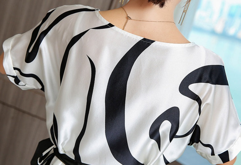 O-neck Short-sleeved Simple Black And White Print Elegant Casual Dress