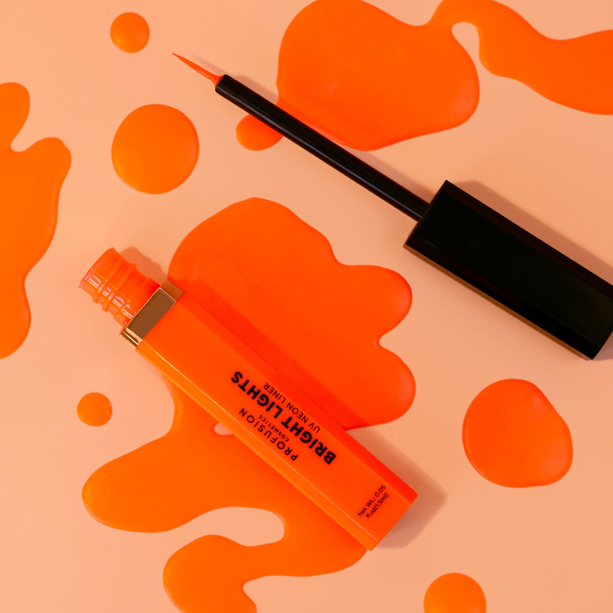 Bright Lights | Neon eyeliner