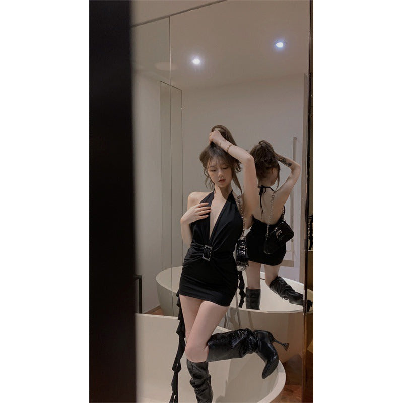 Women's Fashionable Slim-fit V-neck Halter Backless Dress