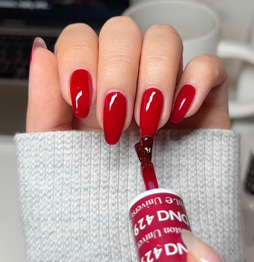 DAISY DND Gel Polish Set – Boston University Red Duo, 0.5 Fl Oz