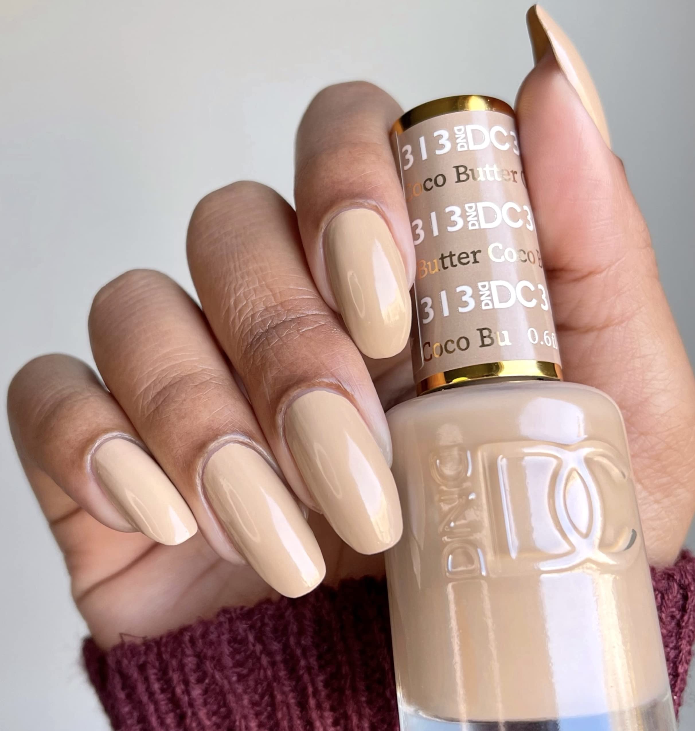 DAISY DND Gel Polish Set – Coco Butter Beige Duo (Gel Polish + Matching Lacquer), 0.5 oz Each
