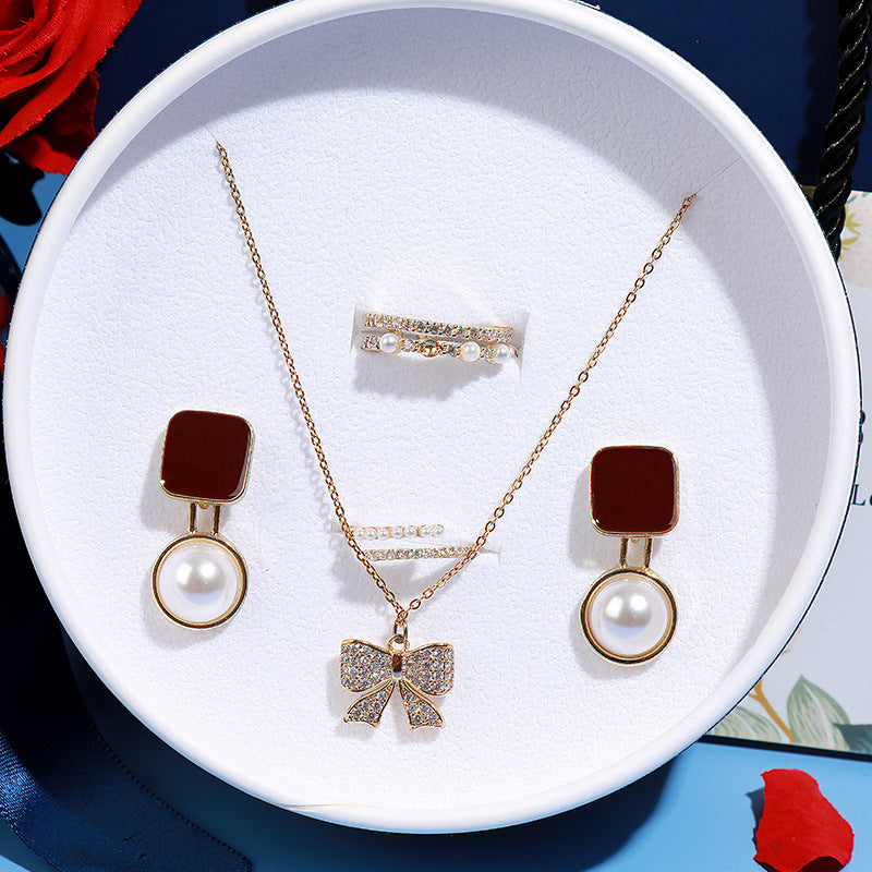 Valentine's Day Rose Jewelry Storage Box
