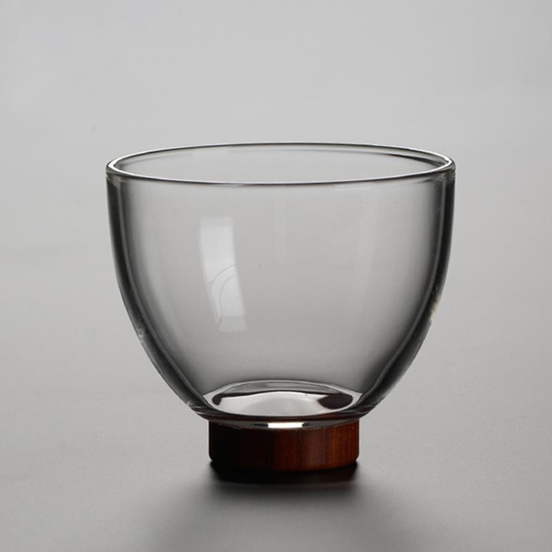 DE24 Glass, Glassware