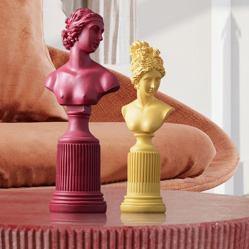 Decoration: A Set Of Three Sculpture