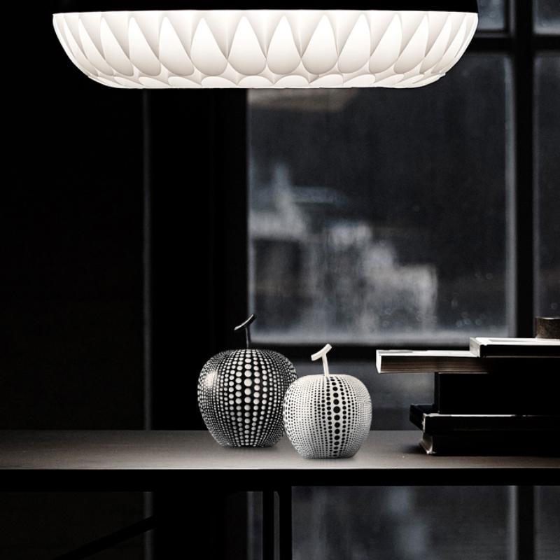 Decoration: Apple
