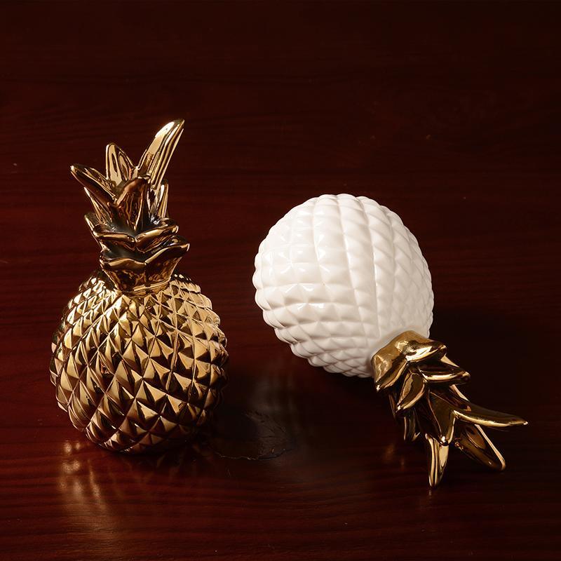 Decoration: Two Pineapples