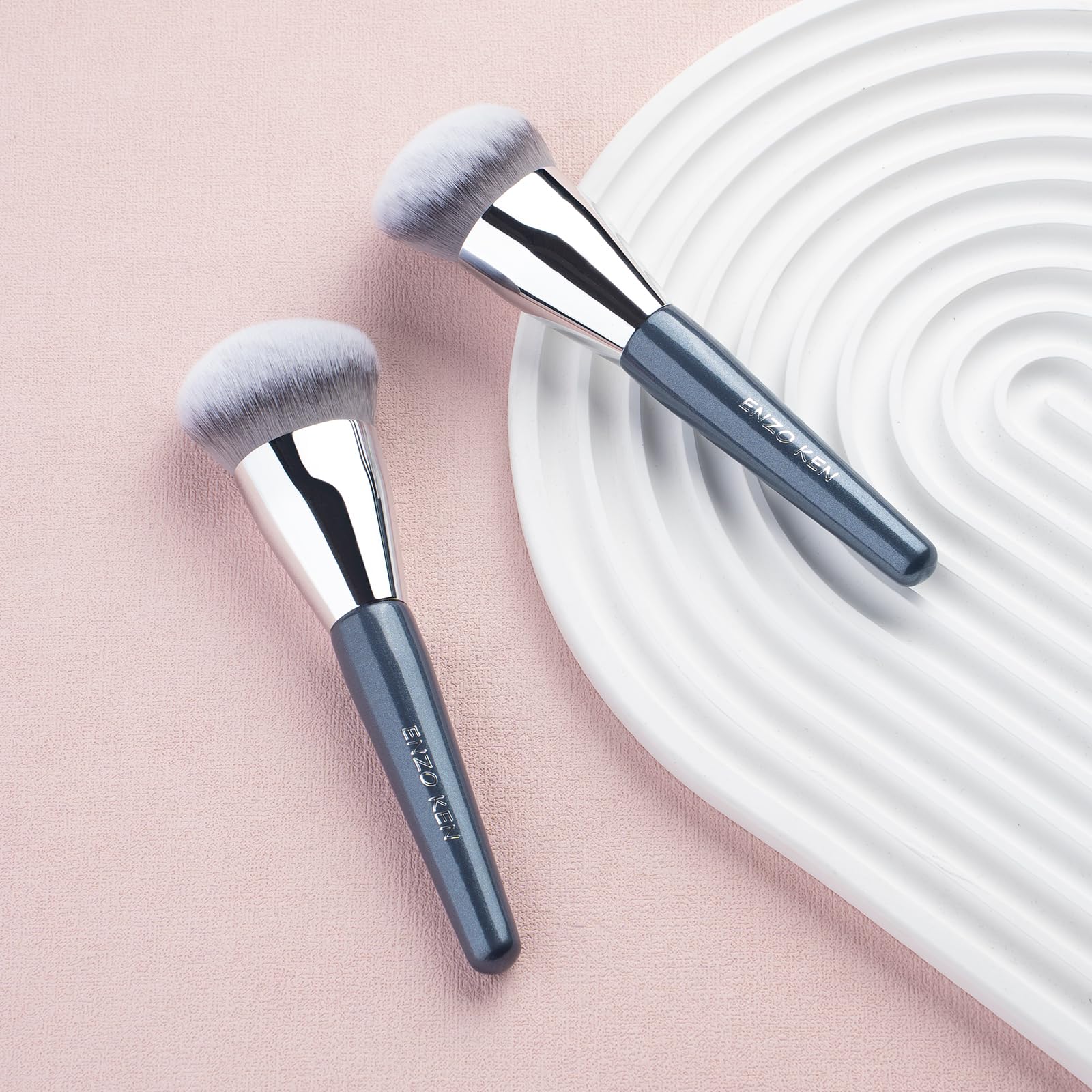 ENZO KEN Angled Kitten Paw Foundation Brush for Liquid Makeup - 10L01