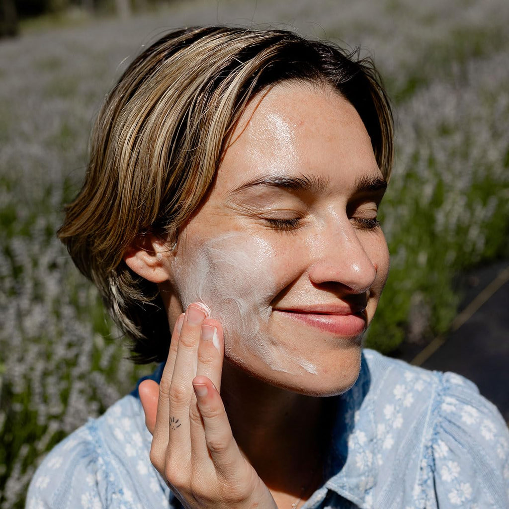 evanhealy Blue Lavender Cleansing Milk – Soothe & Calm Reactive Skin