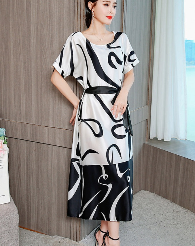 O-neck Short-sleeved Simple Black And White Print Elegant Casual Dress