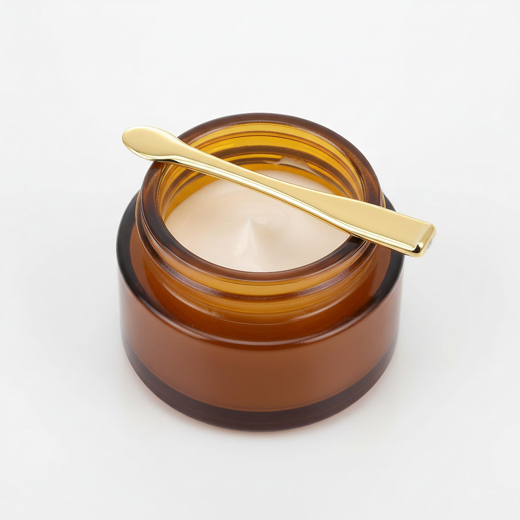 FOMIYES 50 Pcs Eye Cream Spatula – Gold Plastic Spatulas for Skincare, Hygienic & Travel-Friendly