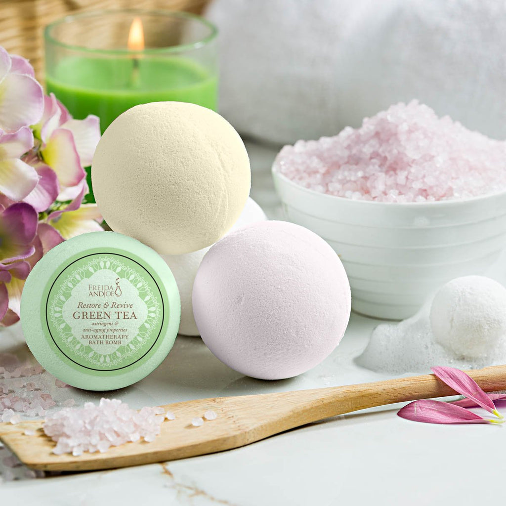 Freida and Joe Luxury Aromatherapy Bath Bombs – Deep Body Relaxation Deluxe Valentines Gift Set, 6 × 100g