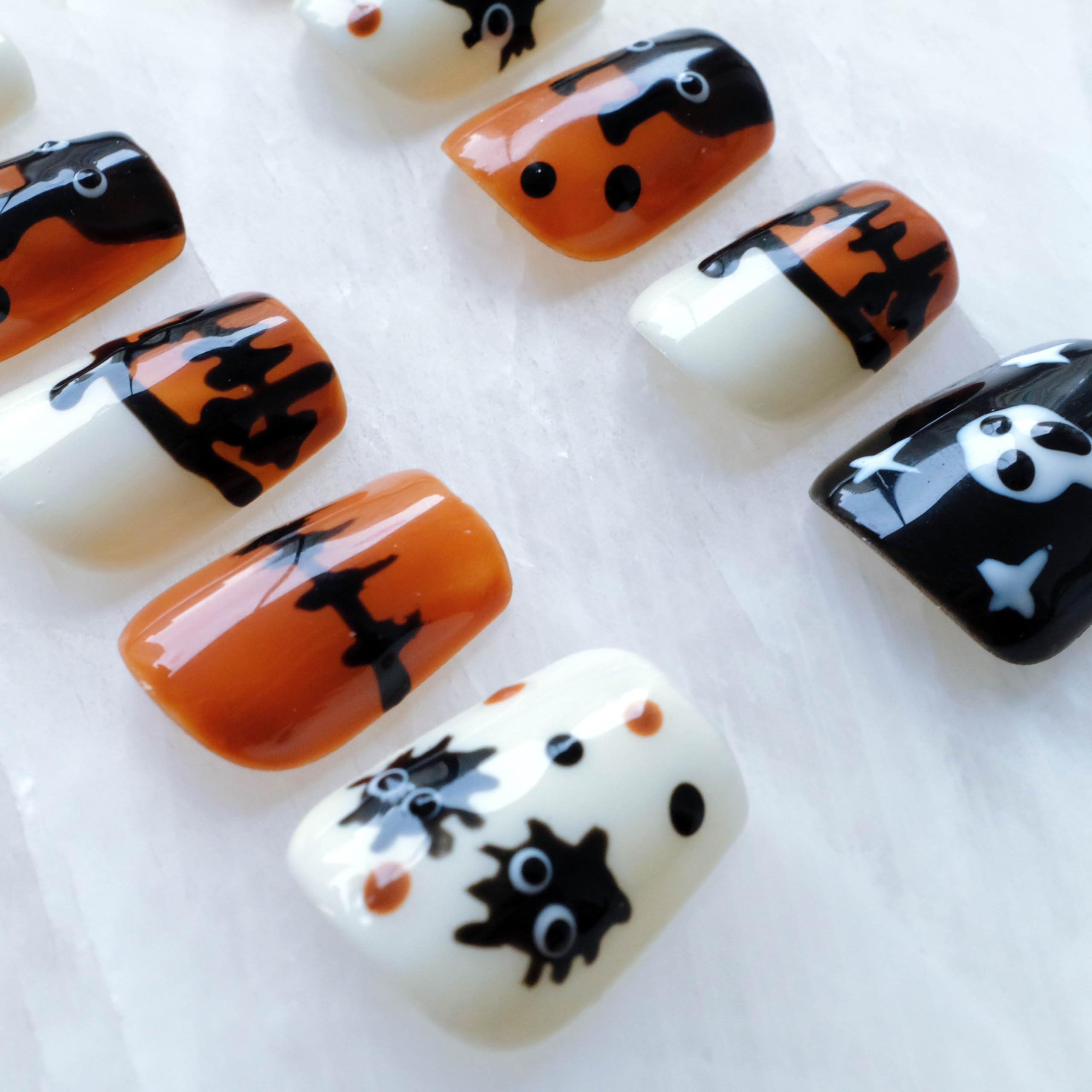 GLORS Halloween Press On Nails – 10-Piece Short Square Set in Orange & Black