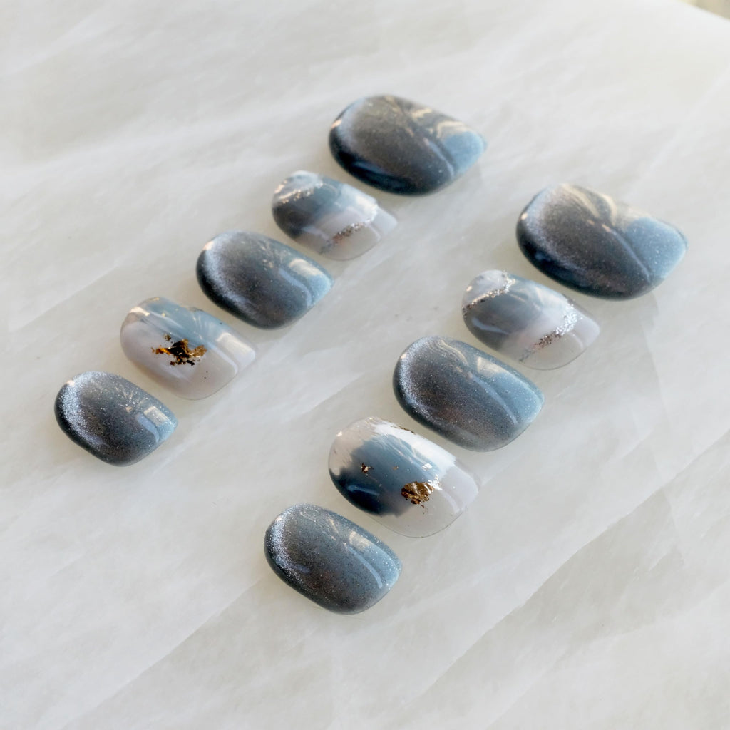 GLORS Purely Handmade Press On Nails - Blue White Glitter Snow Mountain, Short Square (SS) | 10 pcs