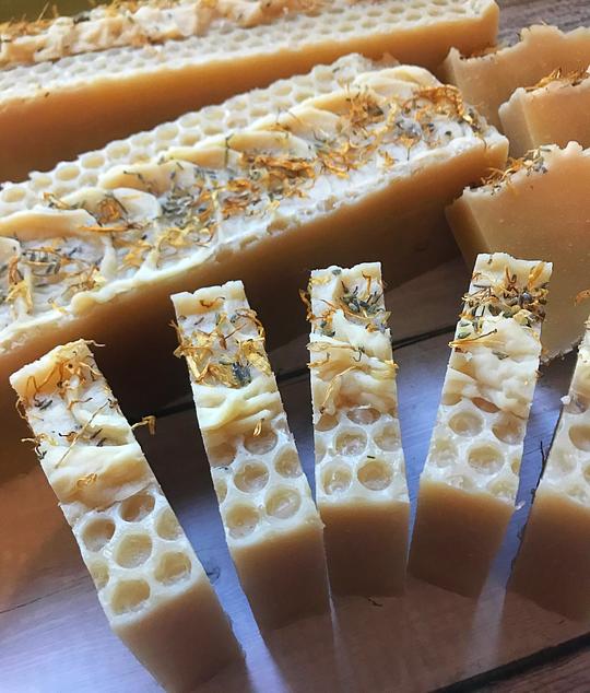 Honey Bee - Honey, Bergamot & Cedarwood Soap Bar