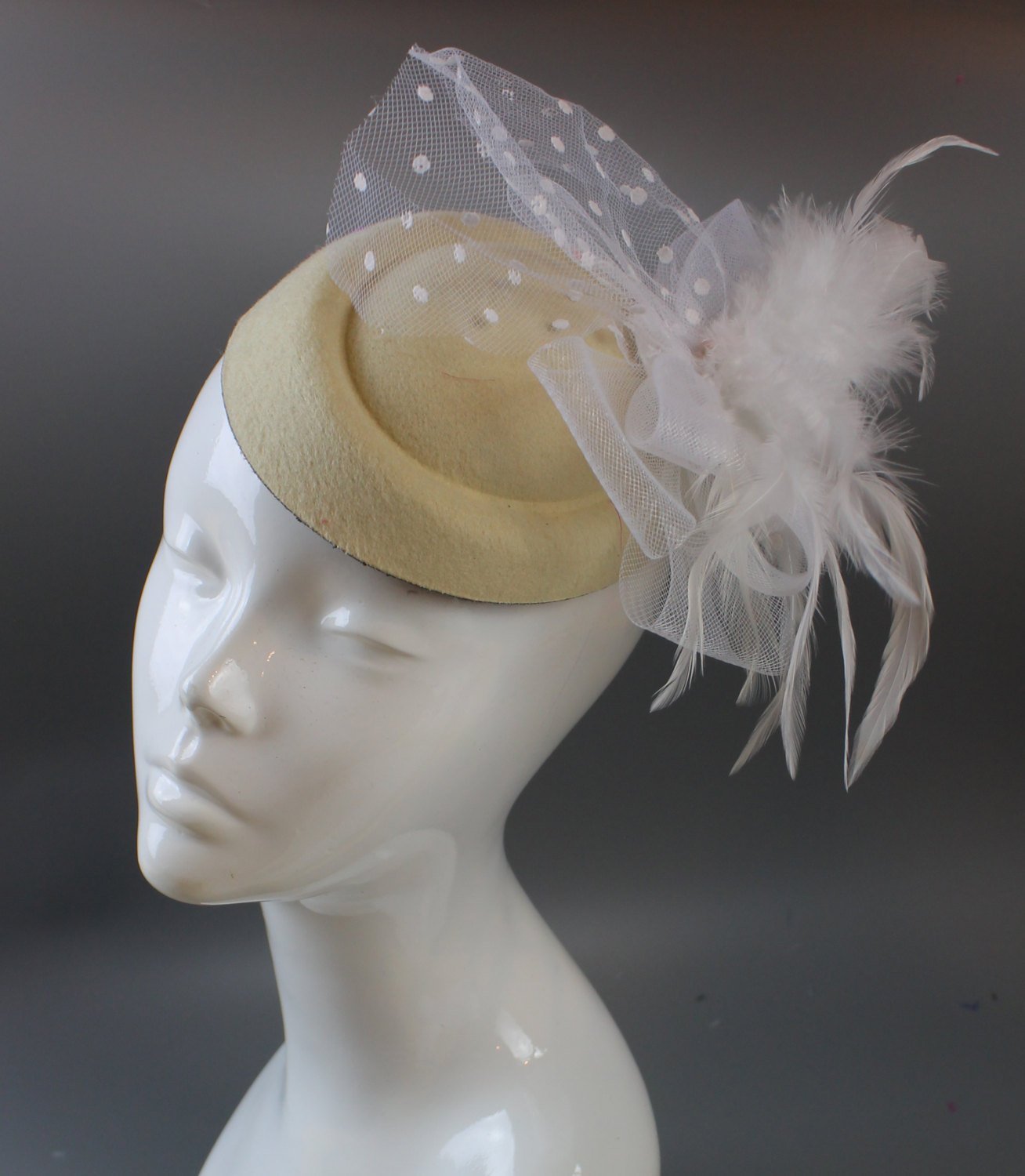 Caprilite Cream Ivory and White Pill Box Veil Hatinator UK Wedding Ascot Races Clip Felt
