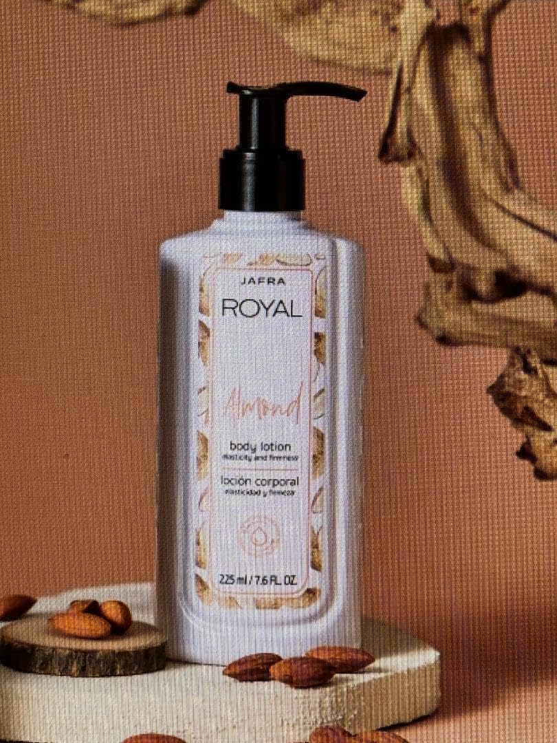 JAFRA Royal Almond Hydrating Body Lotion – 250 ml / 8.4 fl oz with Vitamin E