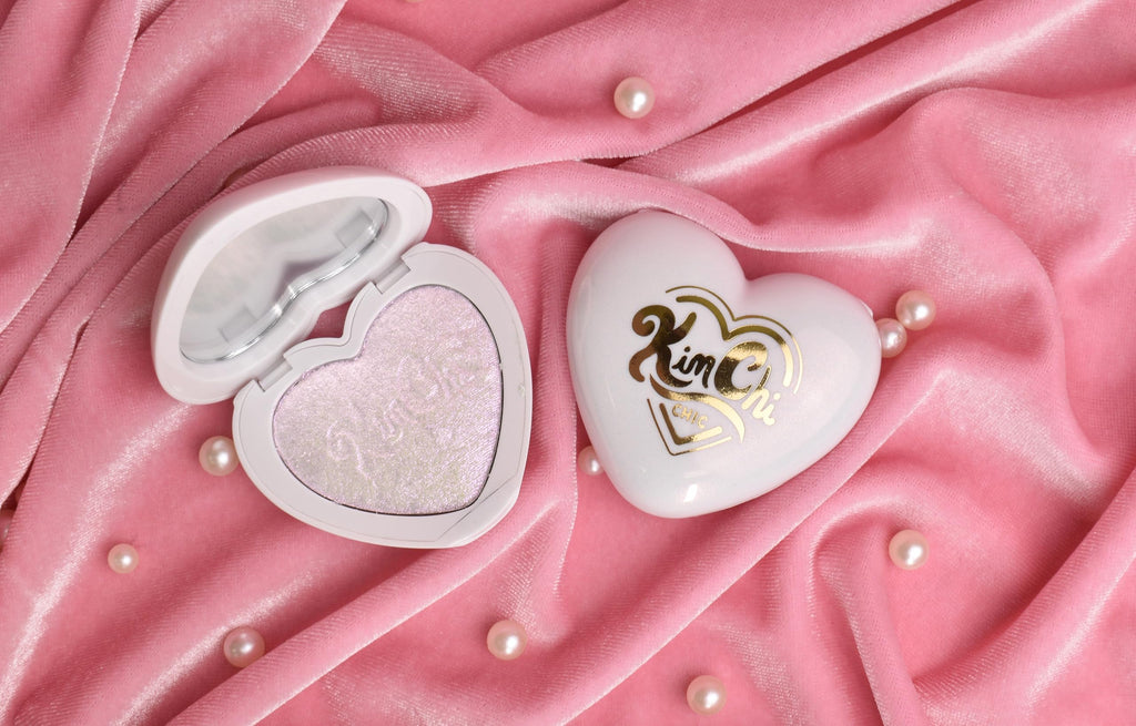 Kimchi Chic Pearl Gone Wild Highlighter – Iridescent Glow, Built-In Mirror, Cruelty-Free