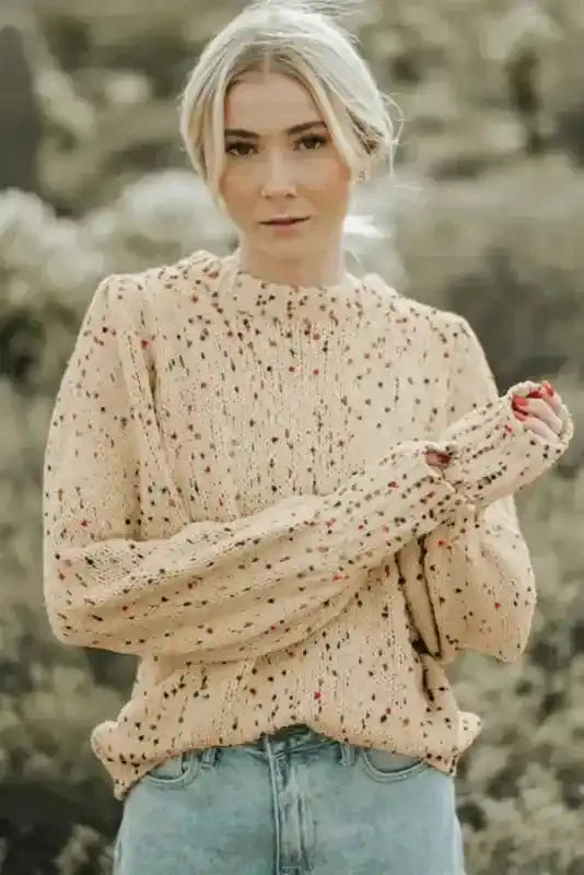 Colorful Cable Knit Sweater with Dots for Cozy Winter Wear