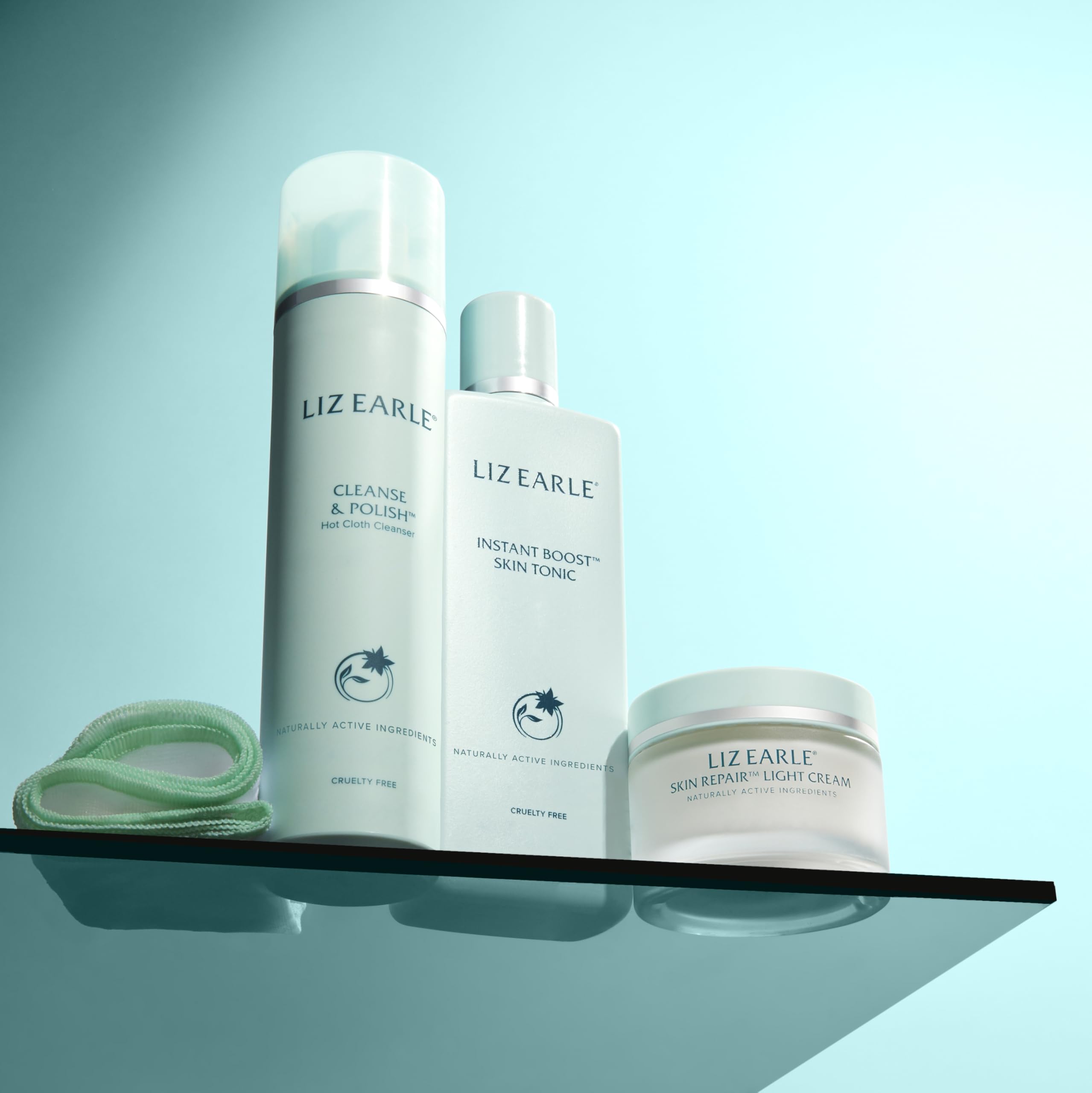 Liz Earle Cleanse & Polish Face Wash – Gentle Hydration & Radiance (200ml)