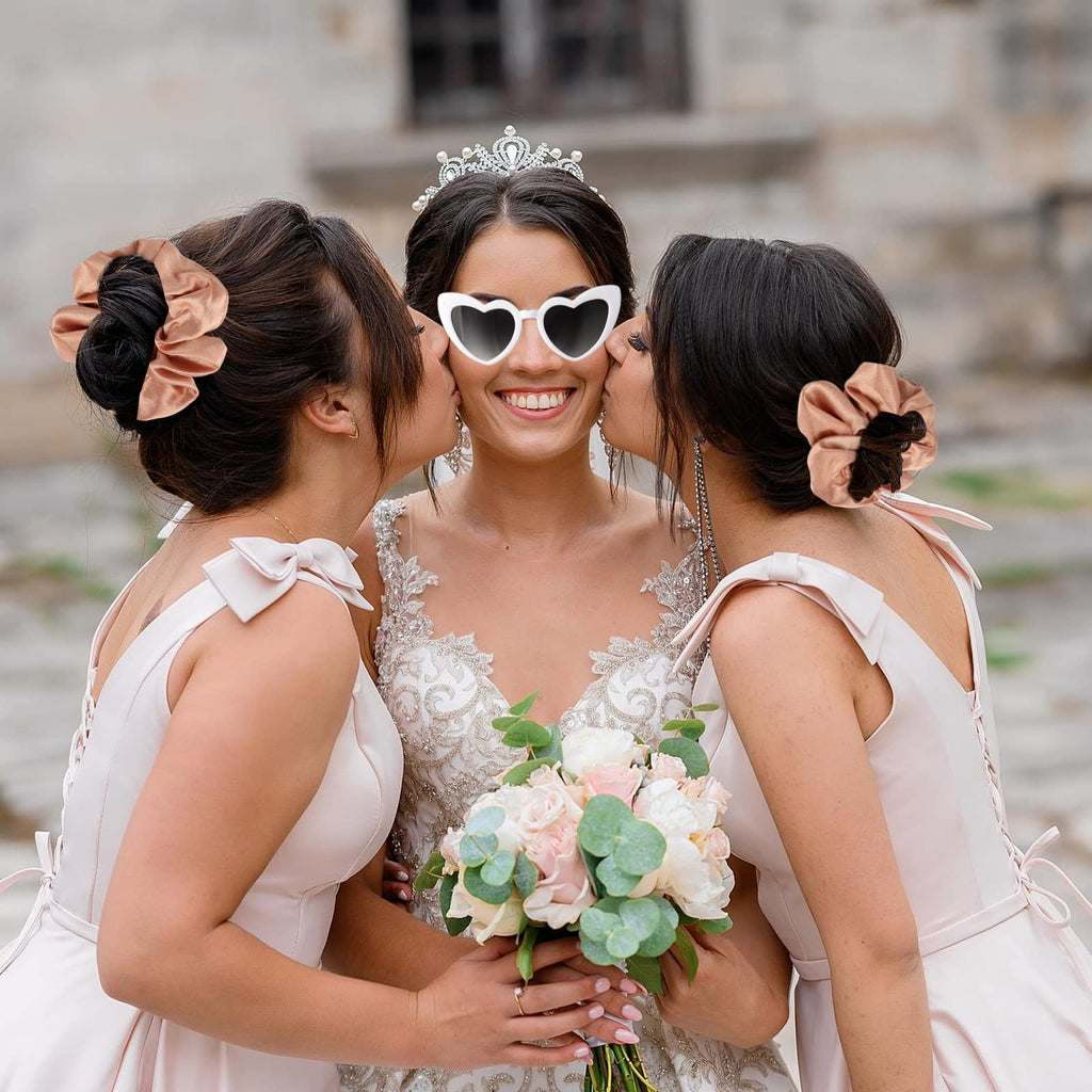 Loanzeg Bridesmaid Gift Set – Scrunchies, Hair Clips & Heart Sunglasses for Weddings & Bachelorette Parties