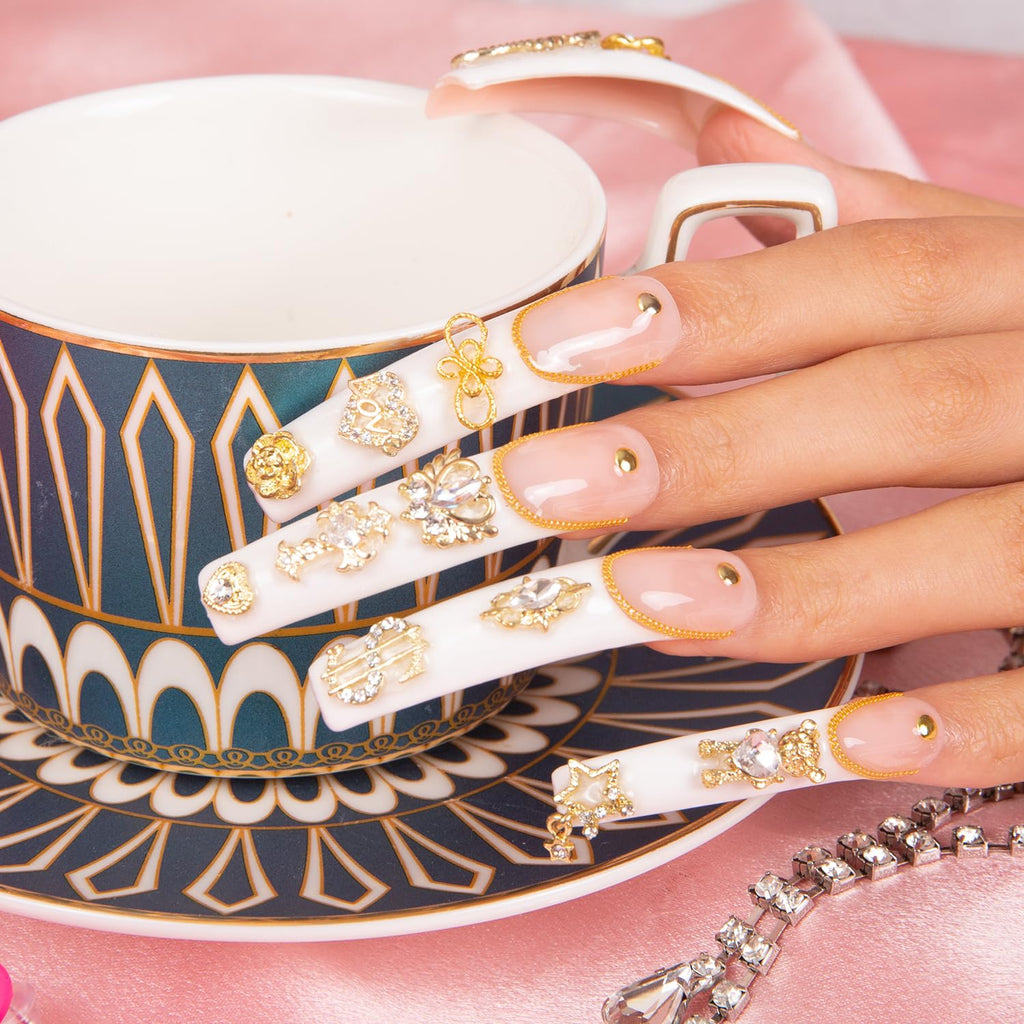 LOVFUL Chicago Nails – Full Crystal Coverage, Reusable, Curve-Long 2.2 in