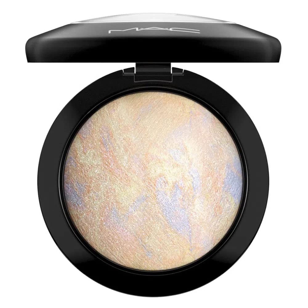 MAC Mineralize Skinfinish Lightscapade – Subtle Radiant Highlighter Powder