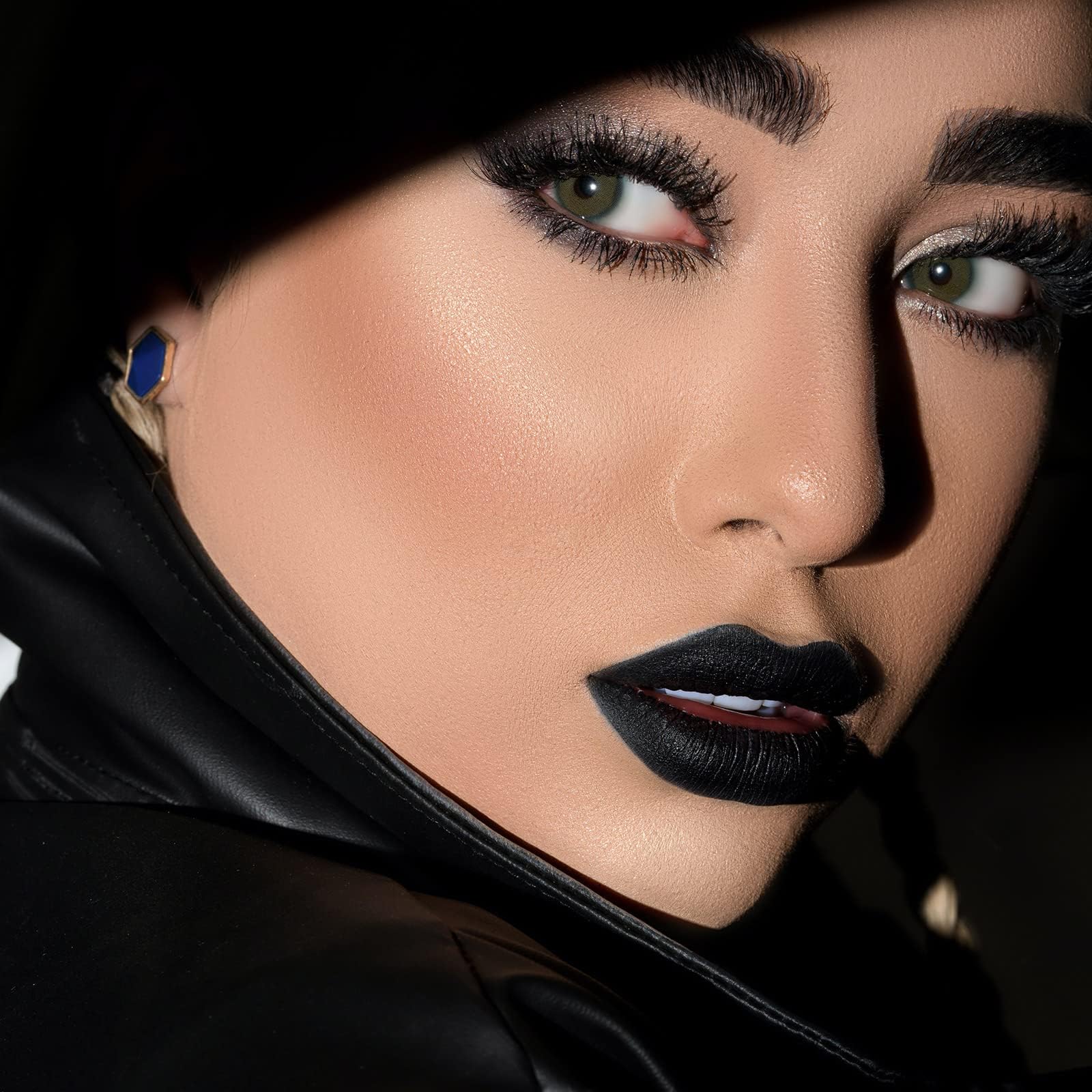 MAKI YIKA 3Pcs Matte Lipstick Set — Long-Lasting, Transfer-Proof (Red, Nude, Dark Red)