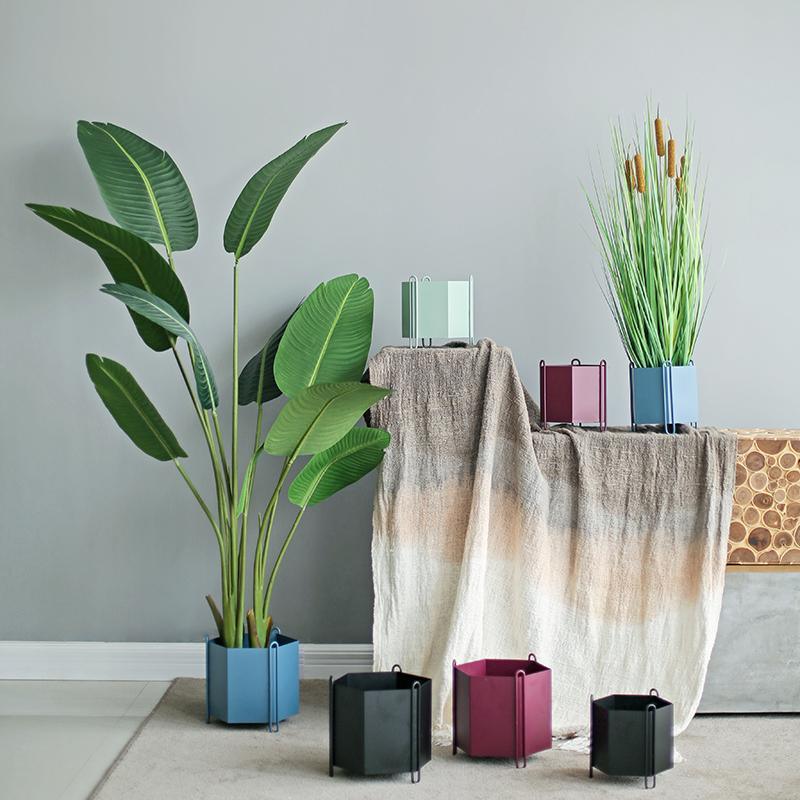 MI48 A Set Of Four Indoor Plant Stands