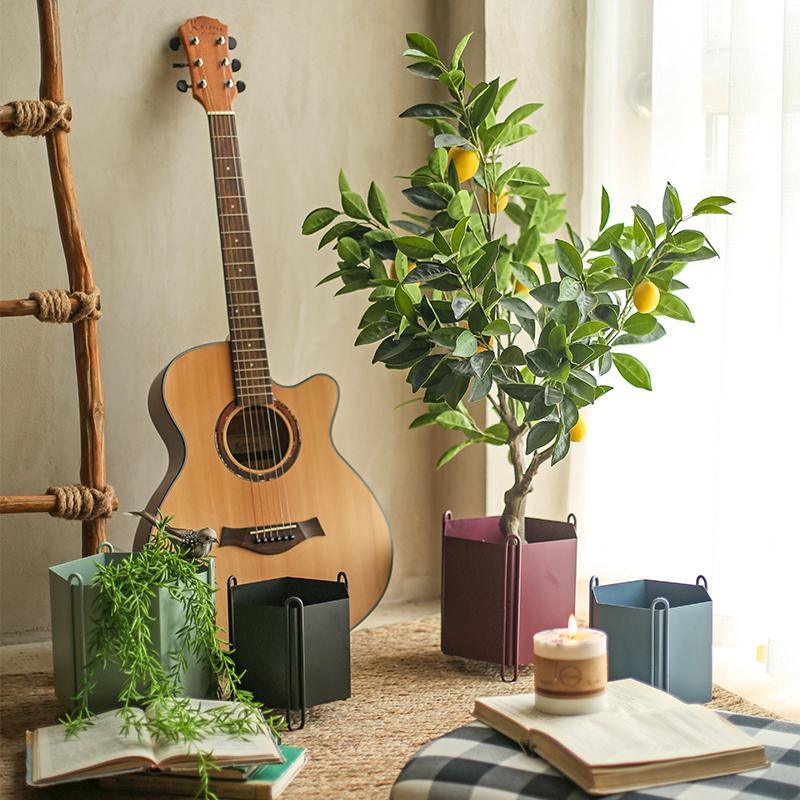 MI48 A Set Of Four Indoor Plant Stands