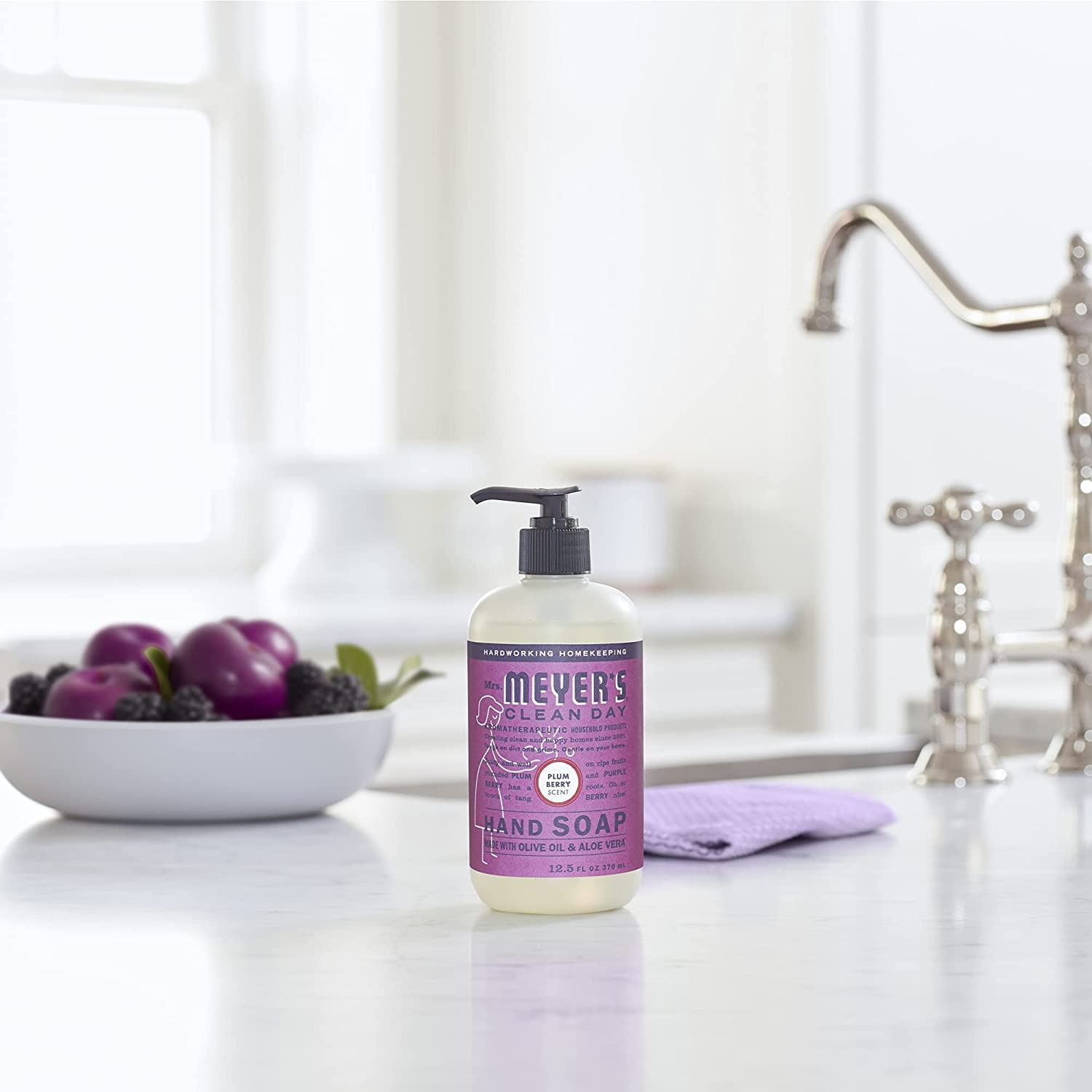 Mrs. Meyer's Clean Day Hand Soap Refill Pack – Oat Blossom & Plum Berry (2 CT)