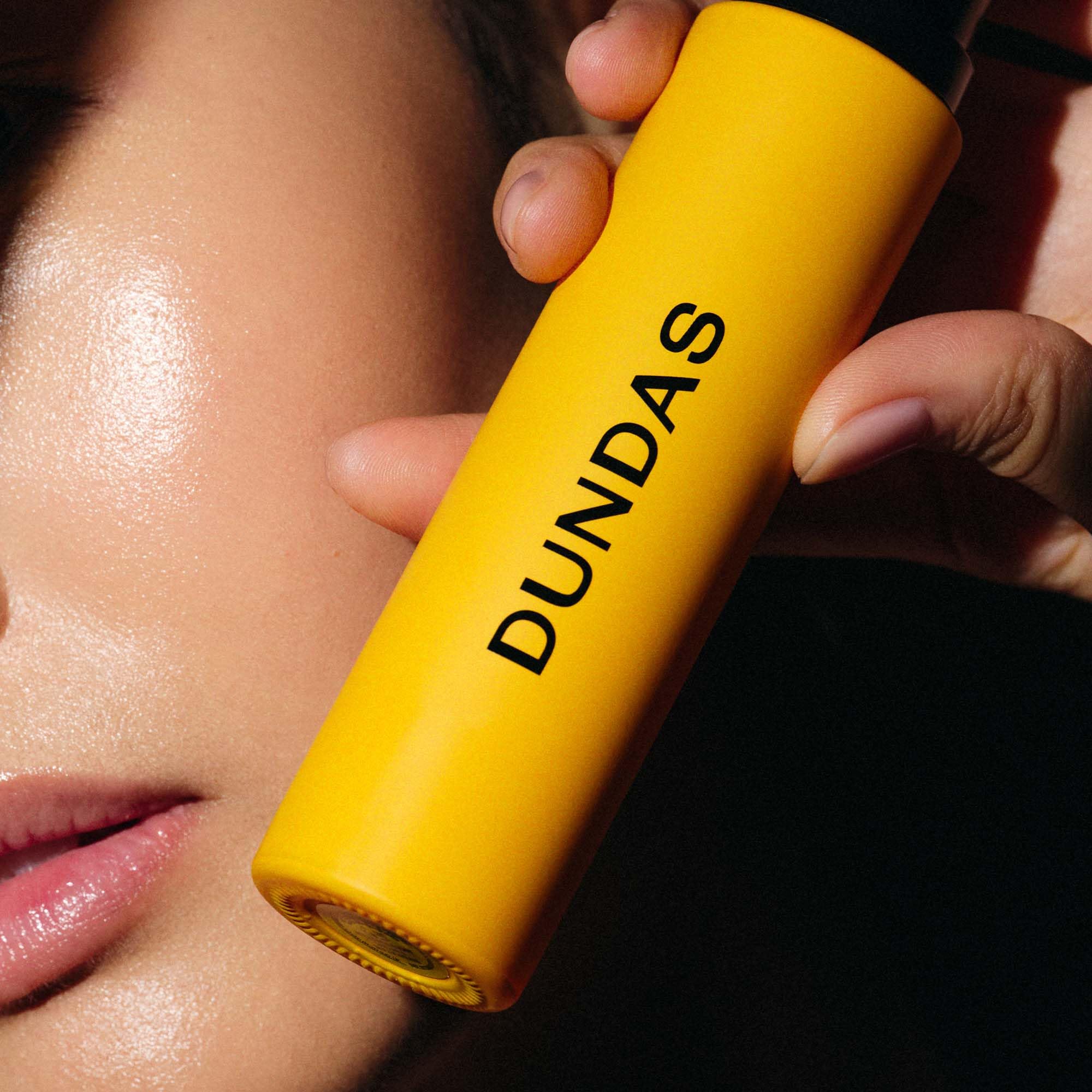 Dundas Tinted Moisturizer by Peter Dundas – Hydrating Skin Tint with Bronzing Glow