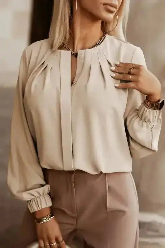 Pleated Neck Stretch Cuff Shirt