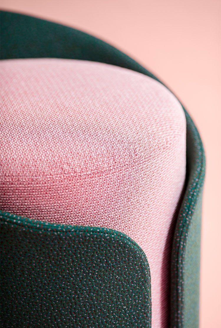 R1203 Alien Footstool