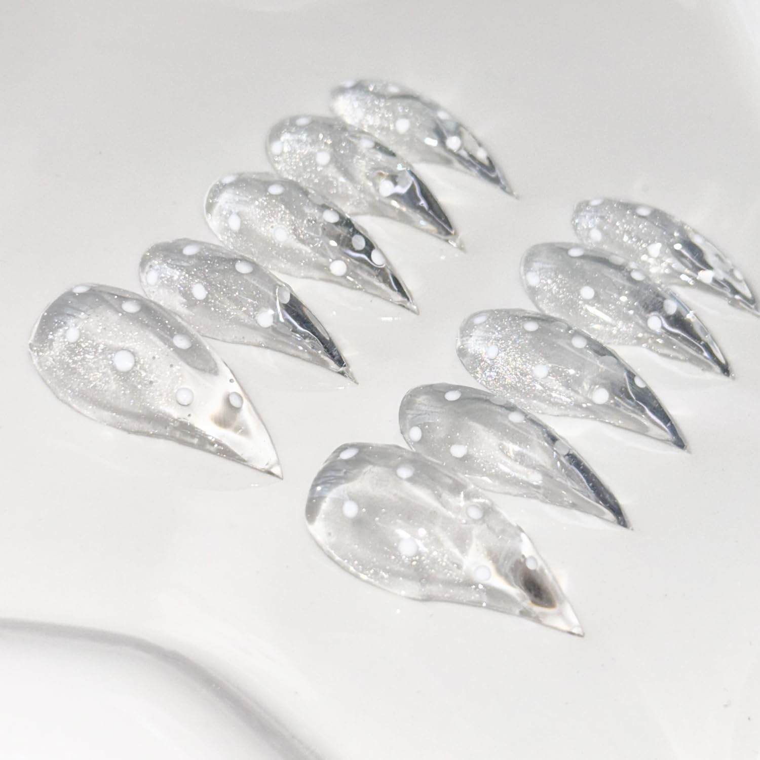RIICFDD 10 Pcs Handmade Press-On Nails – Curved Short Eagle Claw with Glue Kit