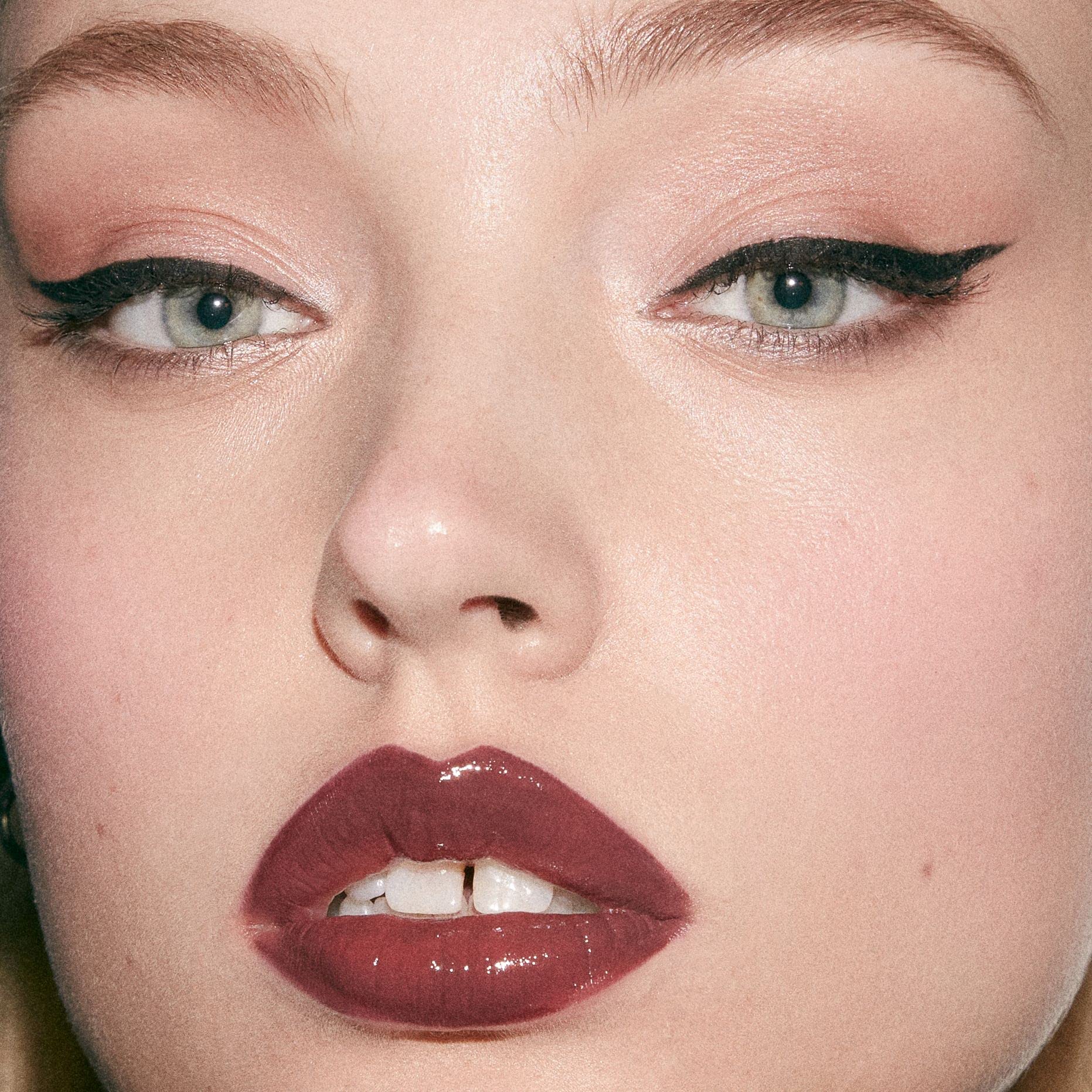 Rinna Beauty Icon Collection Lipstick Dirty Talk – Vegan, Cruelty-Free, Hydrating & Long-Lasting with Magnetic Closure