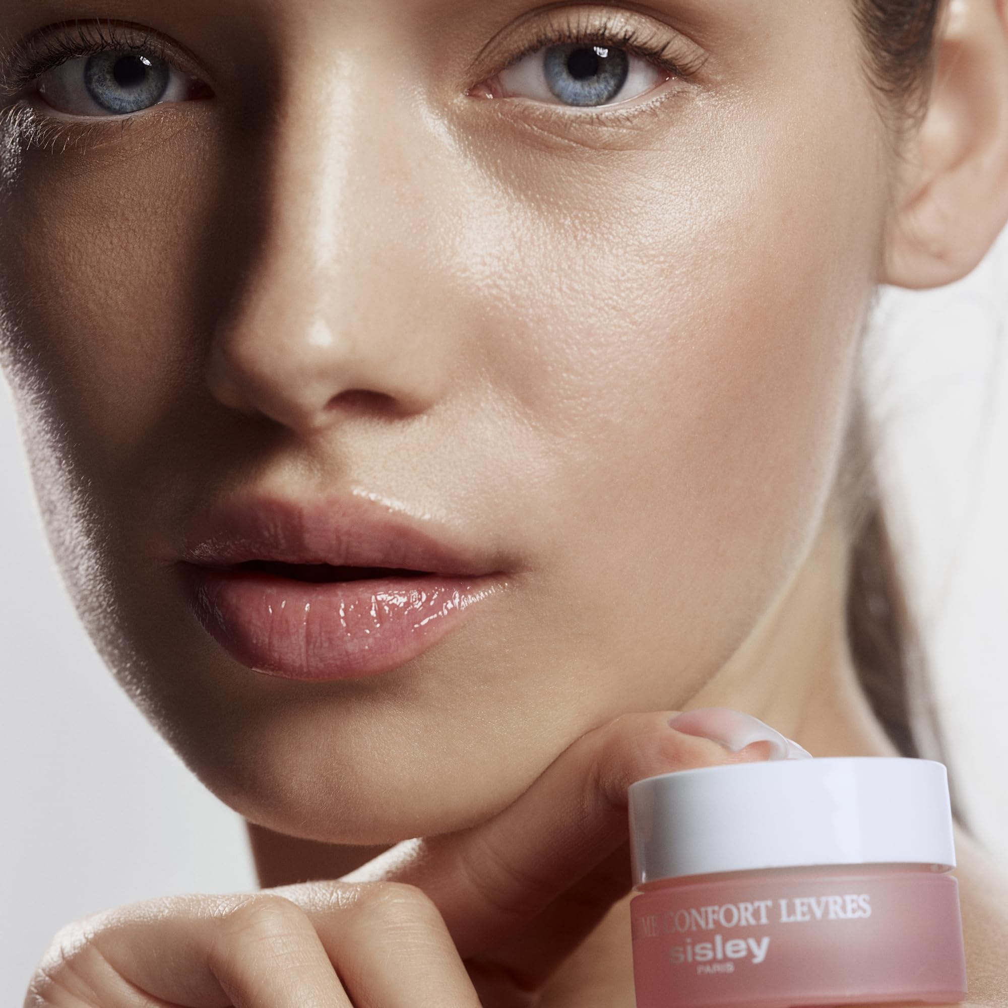 Sisley Paris Nutritive Lip Balm – 9 g | Soothes Dry Lips, Ultra Nourishing & Non-Sticky